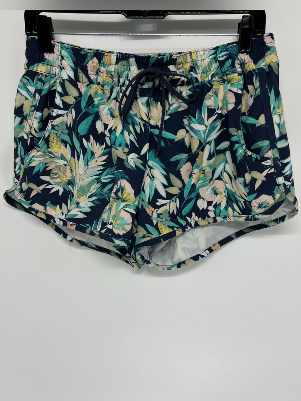 Columbia women’s medium shorts